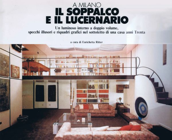 Il salone con soppalco pubblicato su una rivista d'arredamento